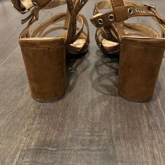 Sugar Rock N Roll 3 1/4 inch heels size 8.5 M brown, wrap at the ankle and foot - Picture 5 of 8